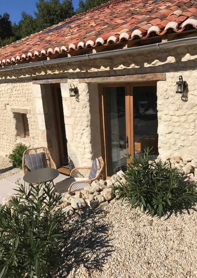 Bed and Breakfast Les Ombrieres Porcheresse Exterior foto